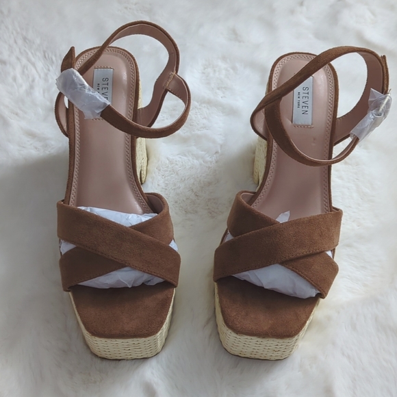🆕🌿STEVEN PLATFORM HIPPY SANDALS🌿 - Picture 3 of 8